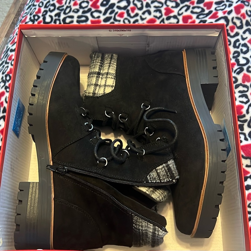 Women’s boots